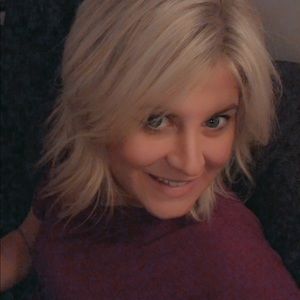 Meet your Posher, Becky